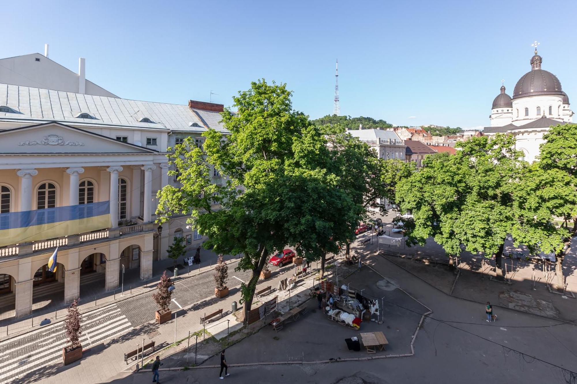Квартира Віп В Центрі На Вулиці Проспект Свободи 22 Біля Оперного Театру Біля Вернісажу 利沃夫 外观 照片